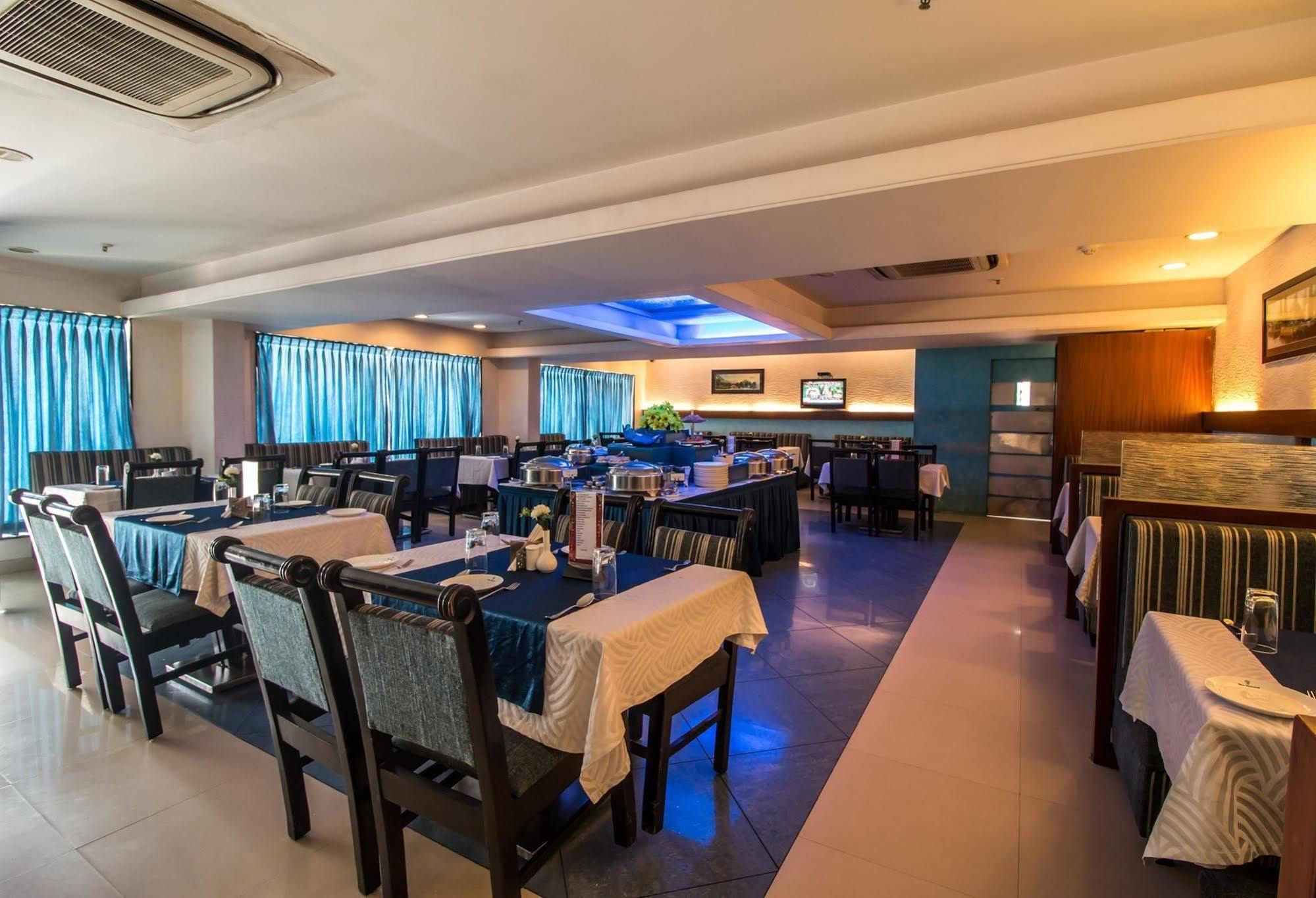 فيساخاباتنام Hotel Budhil Park المظهر الخارجي الصورة