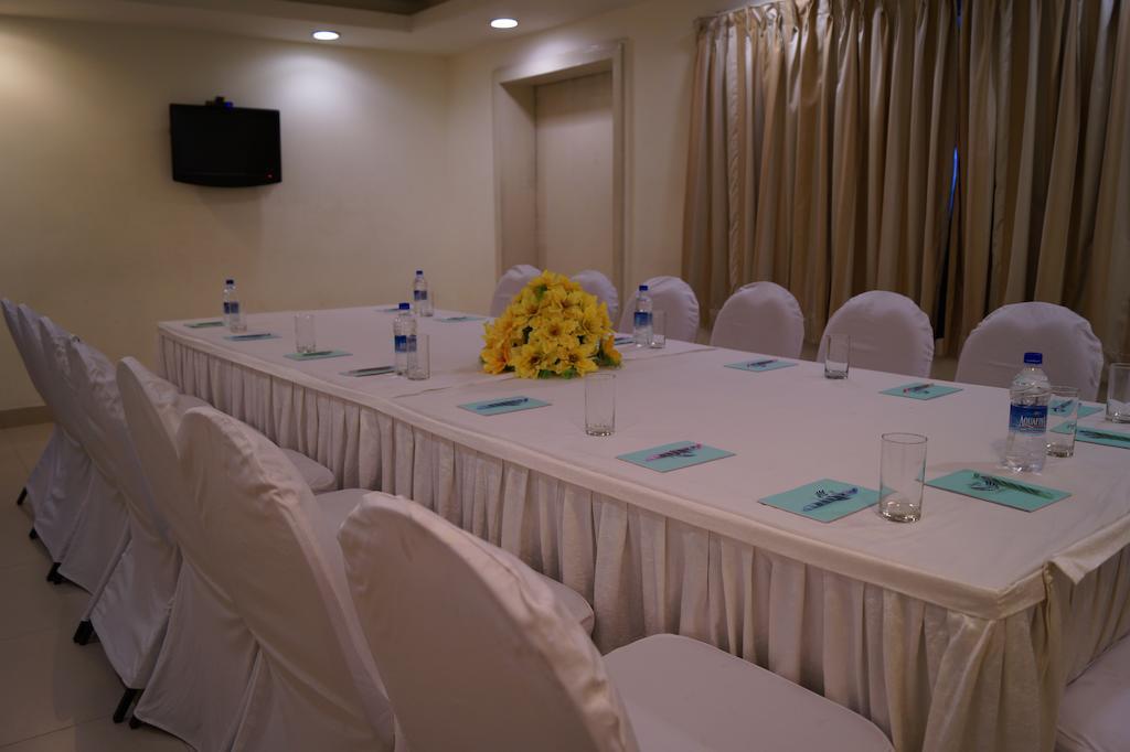 فيساخاباتنام Hotel Budhil Park المظهر الخارجي الصورة