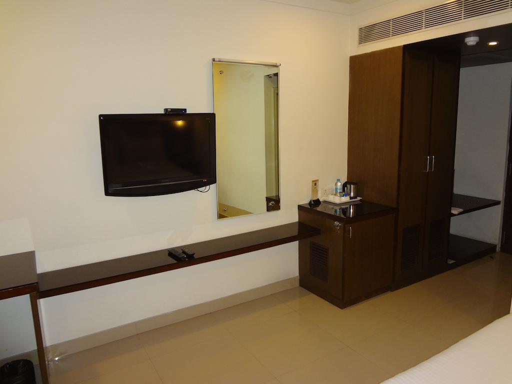 فيساخاباتنام Hotel Budhil Park المظهر الخارجي الصورة