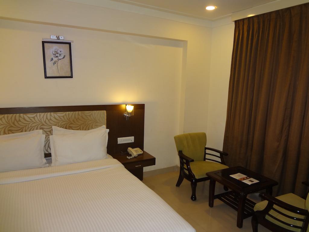 فيساخاباتنام Hotel Budhil Park المظهر الخارجي الصورة