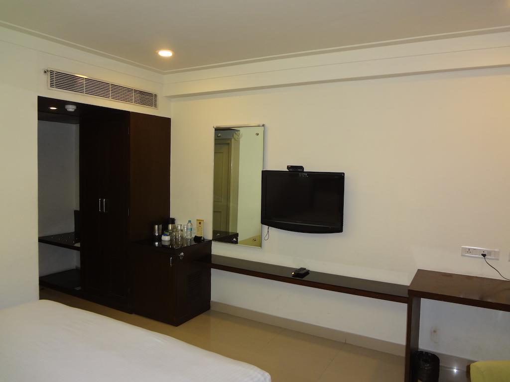 فيساخاباتنام Hotel Budhil Park المظهر الخارجي الصورة