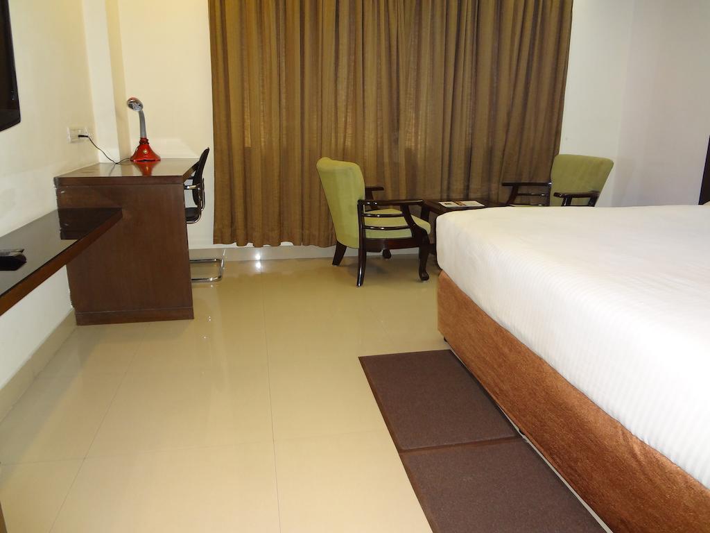 فيساخاباتنام Hotel Budhil Park المظهر الخارجي الصورة